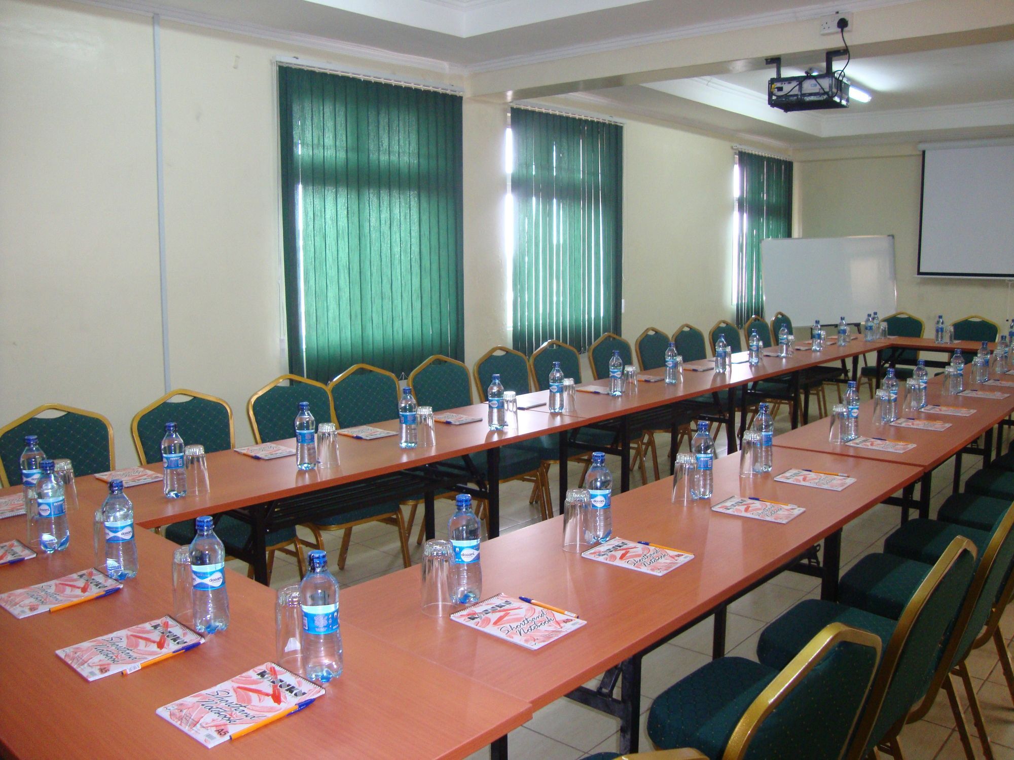 ניירובי Ash White Hotel מראה חיצוני תמונה